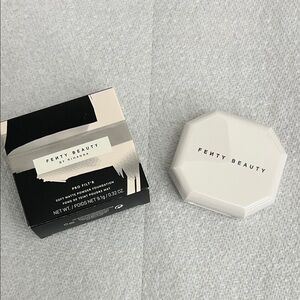 Fenty Beauty Soft Matte Powder in White Compact 310